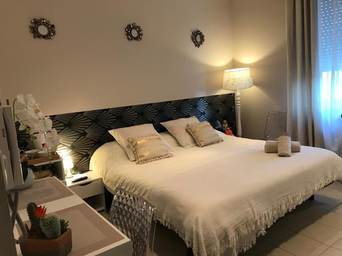 Le Marty Bed and Breakfast Narbonne Exteriör bild